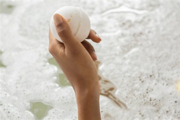মেয়াদোত্তীর্ণ স্নান বোমা এখনও কাজ করুন
