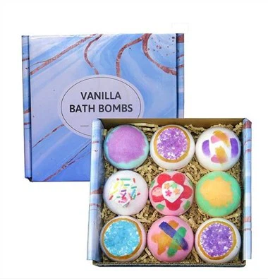 ভিতরে স্ফটিক সহ জিওড বাথ বোমা