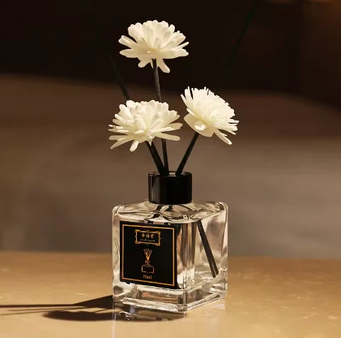 তাজা বাতাসের জন্য প্রয়োজনীয় তেল শুকনো ফুল রিড ডিফিউজার